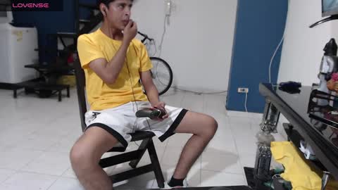 Snapshot of hardsexlove08 chatting on 25, 12, 2024 Andres Dean online show from 25, 12, 2024
