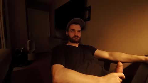 Tom online show from 10, 9, 2025