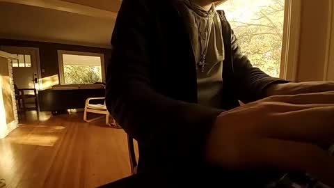 Tom online show from 19, 10, 2025