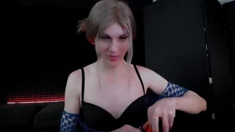 Snapshot of hardy_green chatting on 29, 10, 2025 Miss Hardy online show from 29, 10, 2025