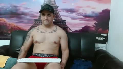 Snapshot of harley_9001 chatting on 11, 12, 2024 harley_9001 online show from 11, 12, 2024