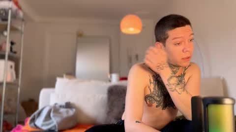 Snapshot of harry_jen chatting on 7, 3, 2025 TAP HERE choise Harry tattoo on chest  Jen curls hair online show from 7, 3, 2025
