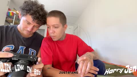 Snapshot of harry_jen chatting on 26, 9, 2025 TAP HERE choise Harry tattoo on chest  Jen curls hair online show from 26, 9, 2025