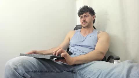 Snapshot of harrydaviss chatting on 28, 10, 2025 alpha online show from 28, 10, 2025