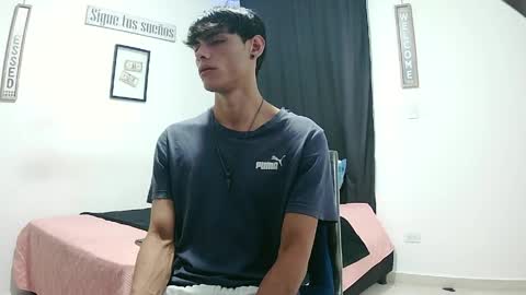 Snapshot of harrythomson1 chatting on 1, 5, 2026 harry thomson online show from 1, 5, 2026