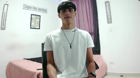 Snapshot of harrythomson1 chatting on 4, 5, 2026 harry thomson online show from 4, 5, 2026