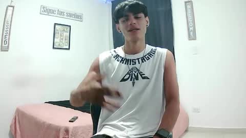 Snapshot of harrythomson1 chatting on 8, 5, 2026 harry thomson online show from 8, 5, 2026