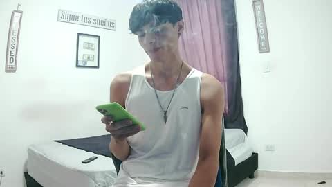 Snapshot of harrythomson1 chatting on 5, 6, 2026 harry thomson online show from 5, 6, 2026