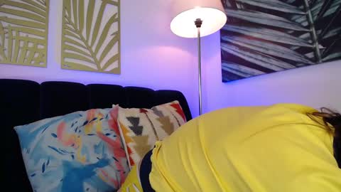 Nicole online show from 13, 2, 2025