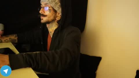 Snapshot of hatsumotokyoto chatting on 24, 1, 2025 More content 2 online show from 24, 1, 2025