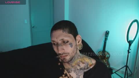 Snapshot of hatsumotokyoto chatting on 9, 10, 2025 More content 2 online show from 9, 10, 2025