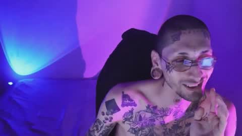 Snapshot of hatsumotokyoto chatting on 14, 11, 2025 More content 2 online show from 14, 11, 2025