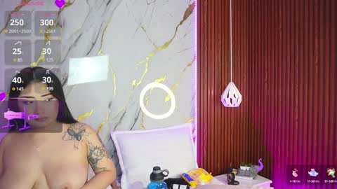 Snapshot of hay1_ chatting on 7, 12, 2024 haylie See you tonight at 8pm Colombia time online show from 7, 12, 2024