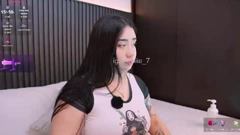 Snapshot of hay1_ chatting on 23, 7, 2026 haylie See you tonight at 8pm Colombia time online show from 23, 7, 2026