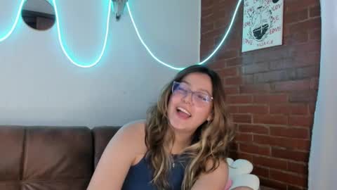 Hazel Brown online show from 25, 2, 2025