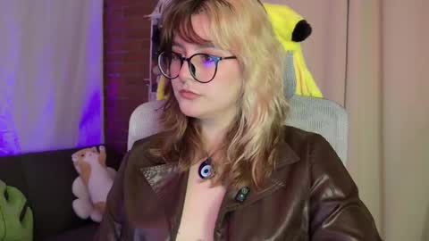 Hazel Brown online show from 27, 3, 2026