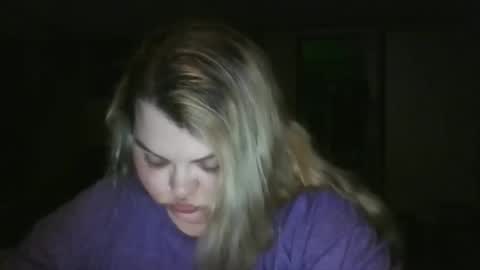 Hazeleyez97 online show from 25, 9, 2025