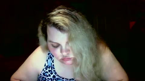 Hazeleyez97 online show from 29, 9, 2025