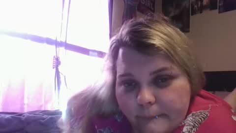 Hazeleyez97 online show from 22, 10, 2025