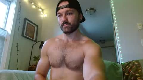 Snapshot of hbdude27 chatting on 12, 10, 2025 RinnDude35 online show from 12, 10, 2025