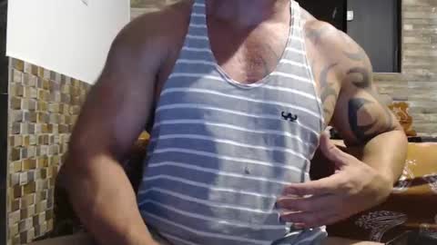 Snapshot of healedcarioca chatting on 5, 1, 2025 Brazilian bigdick online show from 5, 1, 2025