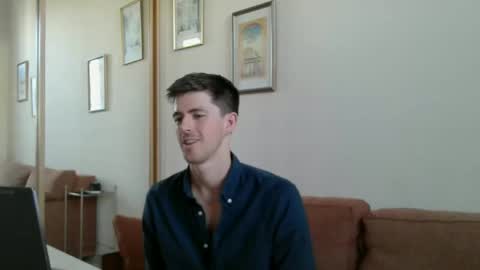 Snapshot of heatsignal chatting on 12, 9, 2025 HeatSignal online show from 12, 9, 2025