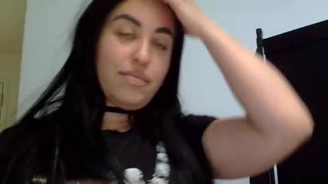 Snapshot of heatwavee chatting on 17, 2, 2025 heatwavee online show from 17, 2, 2025