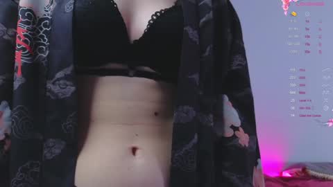 Snapshot of heaven_blonde chatting on 23, 12, 2024 Our names are Anette and Alice online show from 23, 12, 2024