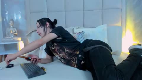 Keira Hecate online show from 23, 10, 2025