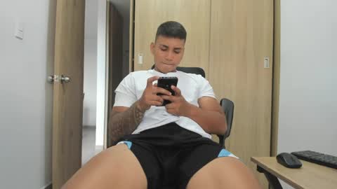 Snapshot of hector_18_ chatting on 2, 6, 2026 18 online show from 2, 6, 2026