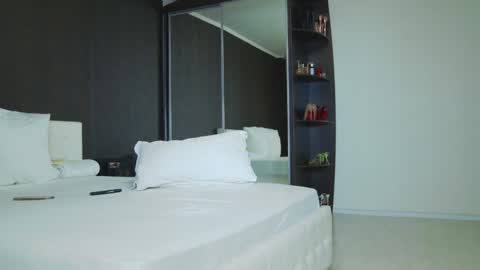 Helen online show from 7, 1, 2025