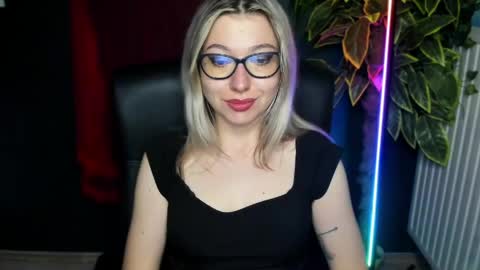 Snapshot of heidi_pleasure chatting on 9, 6, 2026 Heidi online show from 9, 6, 2026