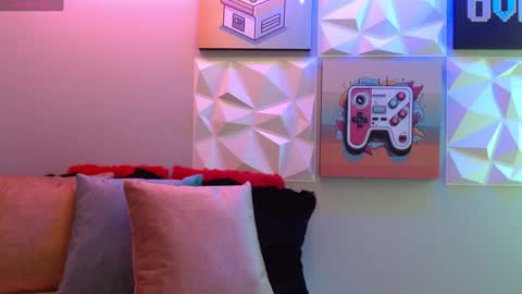   online show from 30, 1, 2025