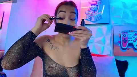   online show from 10, 2, 2025