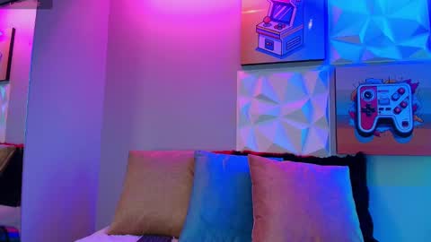   online show from 11, 2, 2025