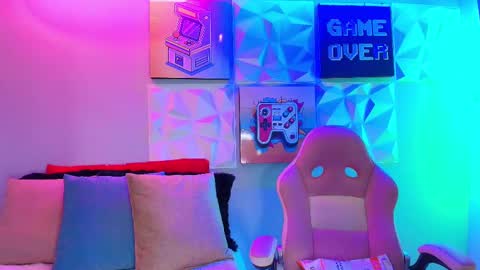   online show from 5, 3, 2025