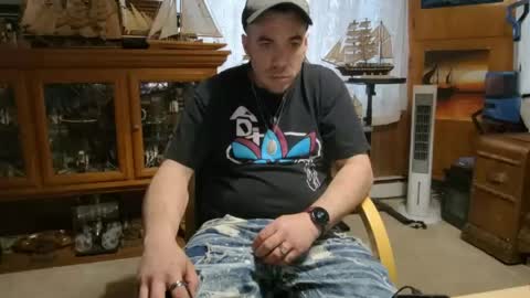 xxScubaStevexx online show from 13, 4, 2026