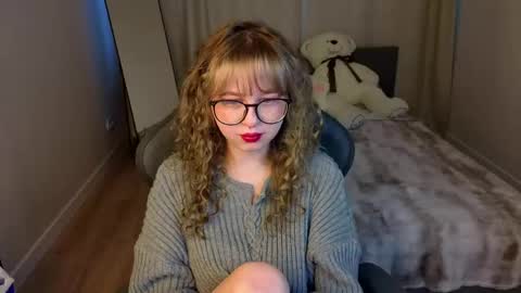 Helen Carson online show from 15, 4, 2026