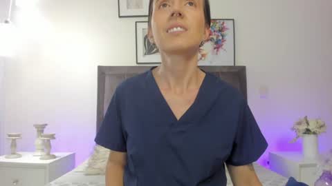 Snapshot of helen_mooree chatting on 9, 7, 2026 Helen online show from 9, 7, 2026