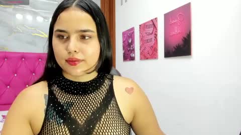 Snapshot of helen_russoo chatting on 11, 4, 2026 Helen online show from 11, 4, 2026