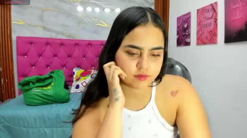 Snapshot of helen_russoo chatting on 3, 5, 2026 Helen online show from 3, 5, 2026
