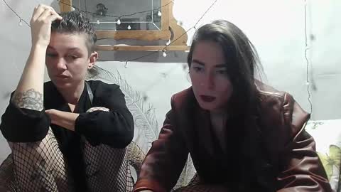 Snapshot of helen_victoria0 chatting on 6, 2, 2025 Goddess Helen Goddess Victoria online show from 6, 2, 2025