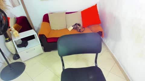 HELENA COPPER online show from 5, 3, 2025