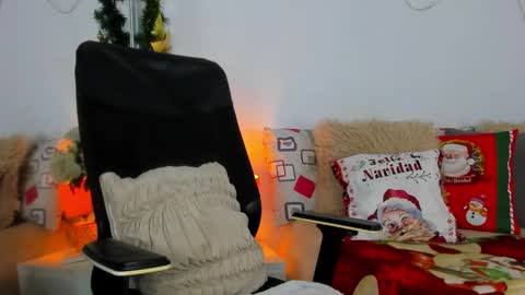 Helena Santos  online show from 1, 12, 2025