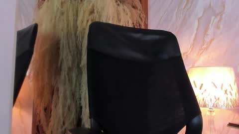 Helena Santos  online show from 15, 3, 2026