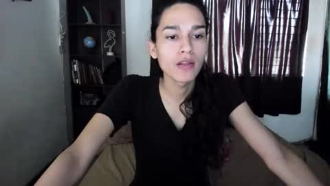 Snapshot of helena_spellman chatting on 6, 4, 2026 helena_spellman online show from 6, 4, 2026