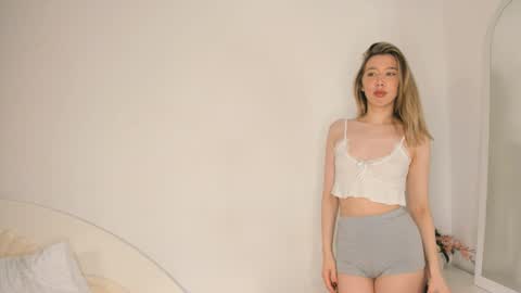 Sarah  here Help to make 100 thumbs up  online show from 30, 1, 2025