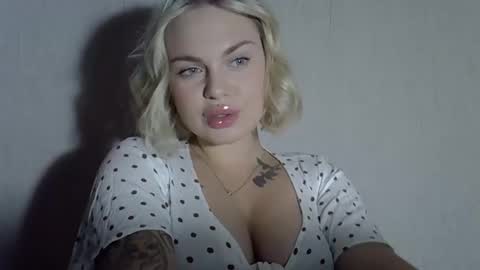 Snapshot of helga_now chatting on 10, 9, 2025 helga_now online show from 10, 9, 2025