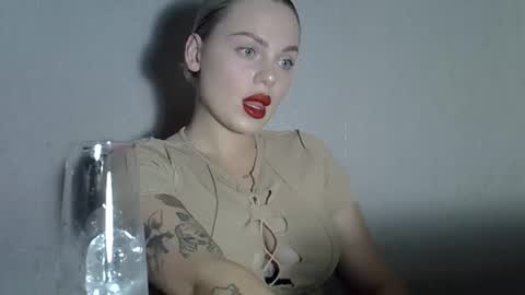 Snapshot of helga_now chatting on 4, 10, 2025 helga_now online show from 4, 10, 2025