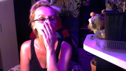 Snapshot of helgahimmele chatting on 25, 5, 2026 Helga online show from 25, 5, 2026